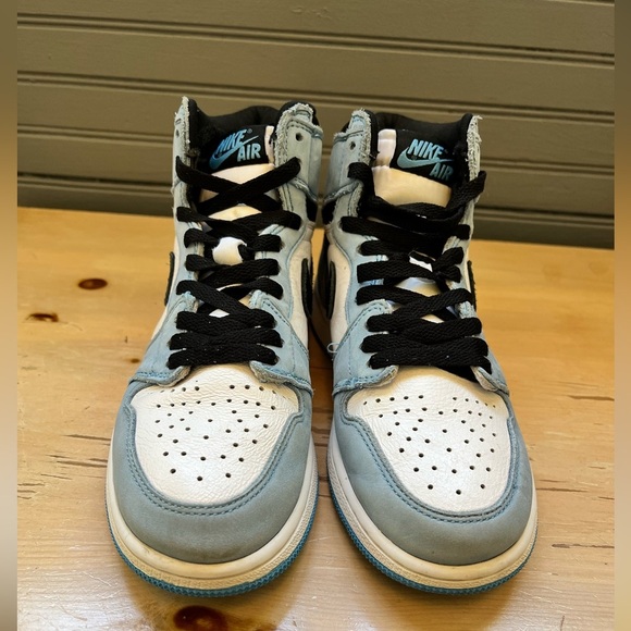 - Jordan 1 Retro OG High University Blue size 6 (GS) - Picture 2 of 9